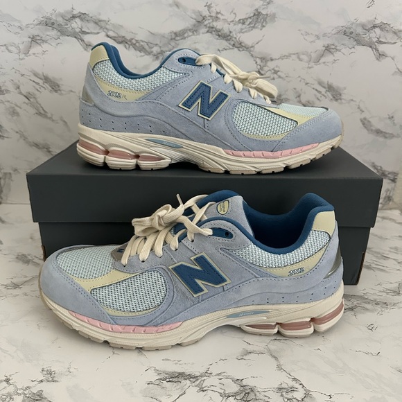 New Balance 2002R Pastel Blue Suede Athletic Casual Shoes Sneakers Men Size 11.5